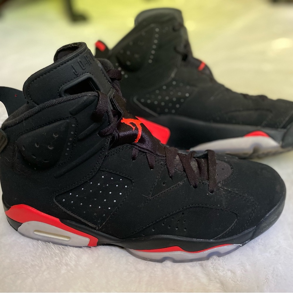 Men’s Jordan 6 Infrared size 9